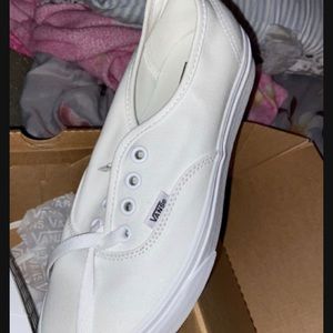 Vans Brand New size 7 women's